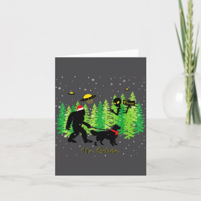 Tarjeta Golden Retriever Funny Bigfoot Christmas Alien Ufo (Anverso)