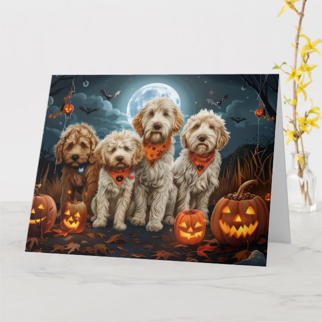 Tarjeta Goldendoodle Halloween Spooky (flor amarilla)
