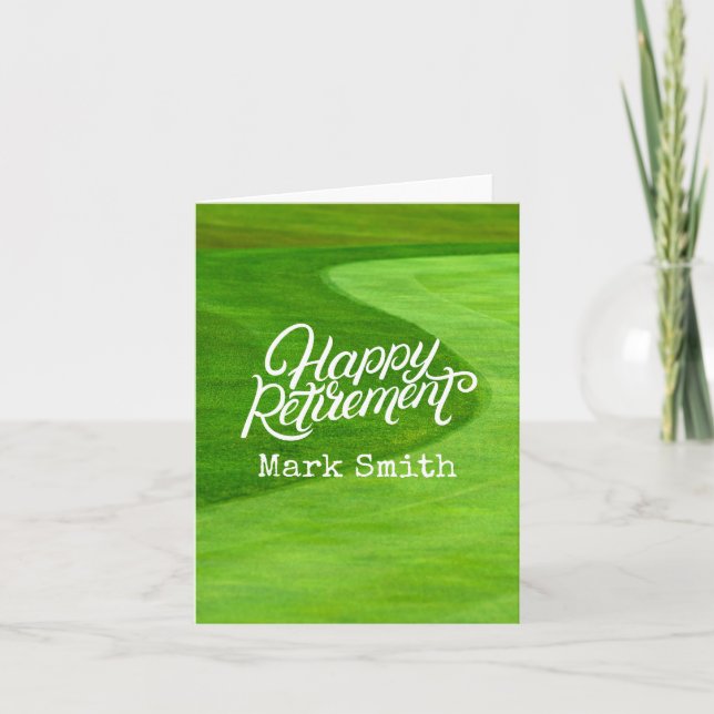 Tarjeta Golf Feliz retiro a golfista con hierba verde (Anverso)