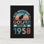 Tarjeta Golfer nació en 1958 Golfing 70th Birthday Gift Da<br><div class="desc">Nunca subestimes a un Golfer nacido en 1958. Regalo de cumpleaños 70 ideal para un jugador de golf de 70 años y aficionado al golf que adora los deportes. Presencia retro para hombres,  mujeres,  tu padre en el Día del Padre.</div>