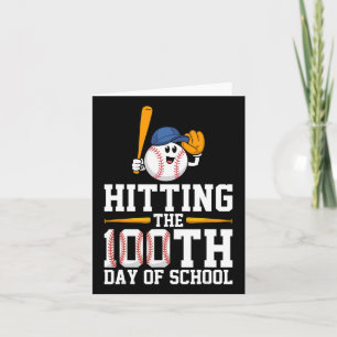 Tarjeta Golpeando El 100° Día De Escolar Del Béisbol
