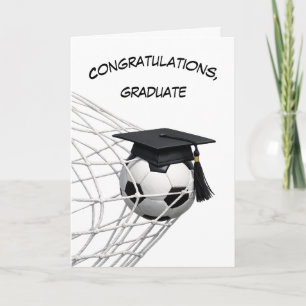 Tarjeta Gorro de graduación en un balón de fútbol