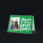 Tarjeta Gracias por ser un gran entrenador verde gracias<br><div class="desc">Diga gracias a un gran entrenador con esta divertida tarjeta de una foto con un esquema de color verde y blanco. Personalízalo con tu propio texto interno también y que todo el equipo lo firme. Esta tarjeta de agradecimiento de este entrenador es una gran manera de mostrar su aprecio por...</div>
