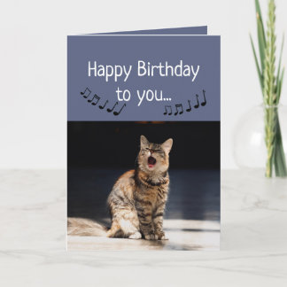 Tarjeta Gracioso gato lindo cantando feliz cumpleaños