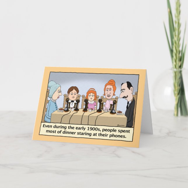 Tarjeta Gracioso mirar teléfonos durante la cena de cumple (Anverso)