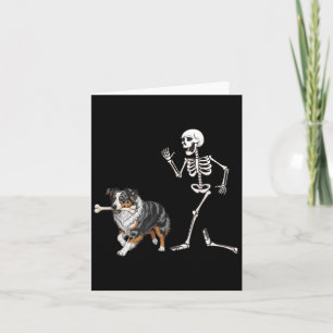 Tarjeta Gracioso Pastor Australiano De Halloween Y Skeleto