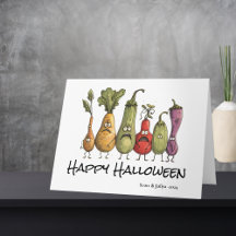 Gracioso saludo de Halloween con verduras asustada