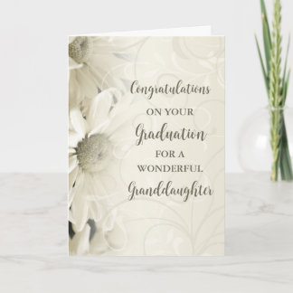 Tarjeta Graduación de nieta de flores rosadas