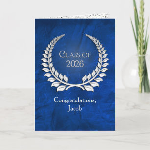 Tarjeta Graduación Plata 2026 Corona de Laurel sobre Azul