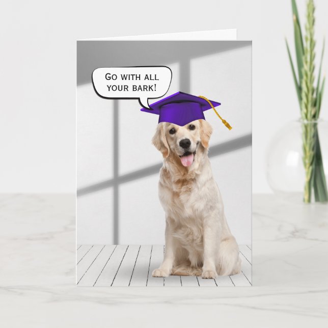 Tarjeta Graduado de Golden Retriever con tapa morada (Anverso)