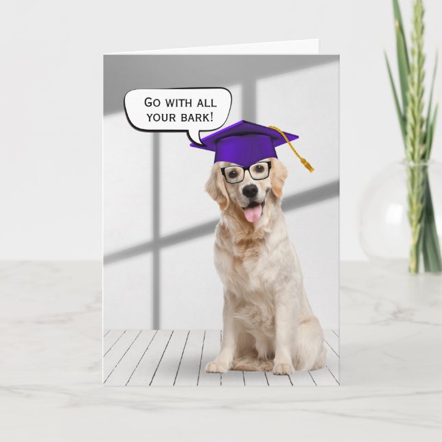 Tarjeta Graduado de Golden Retriever con tapa morada (Anverso)