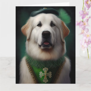 Tarjeta Gran perro Pirineos vestido para el día de San Pat