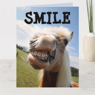 TARJETA GRANDE DE CUMPLEAÑOS DE CABALLO DE SONRISA