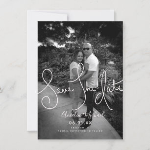 Tarjeta Guión Dibujado a Mano Save the Date Foto Blanco y 