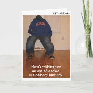 Tarjeta Hacia fuera-de-ropa, cumpleaños del hacia
