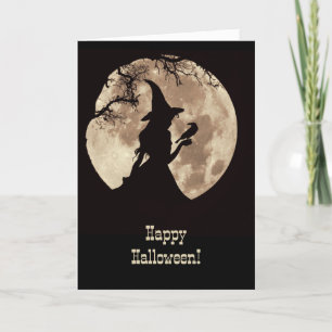 Tarjeta Halloween con bruja bonita y silueta de cuervo