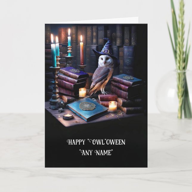 Tarjeta Halloween Custom Name with Cute Owl and Magic (Anverso)