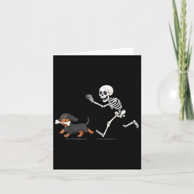 Tarjeta Halloween Dachshund Gracioso Skeleton persiguiendo (Anverso)