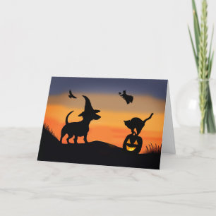 Tarjeta Halloween es divertida con el perro de Dachshund