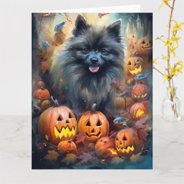 Tarjeta Halloween Keeshond con calabazas aterradoras (flor amarilla)