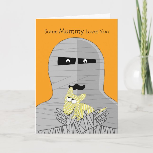 Tarjeta Halloween, Mummy Holding Cute Mummy Dog (Anverso)