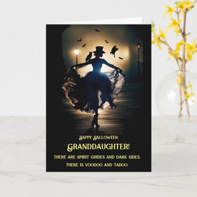 Tarjeta Halloween nieta con una dama de vodoo bailando (flor amarilla)