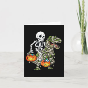 Tarjeta Halloween Skeleton Riding Mummy Dinosaur T Rex Fun
