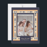 Tarjeta Hanukkah de la familia de fronteras de la<br><div class="desc">Frontera de la marina con las tarjetas Hanukkah. Estas tarjetas de fotos tienen una elegancia clásica. Utilice la característica de personalización para editar los detalles.</div>