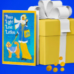 Tarjeta Hanukkah de vacaciones de perro de estilo<br><div class="desc">Hecho en un ilustracion de estilo Art Nouveau, esta mujer bien vestida de moda camina por su Doodle Dog igualmente bien vestido. Lleva una bolsa de compras de Hanukkah y sostiene una medusa en la mano. En el fondo se encuentra un paisaje urbano de arte deco con gentiles ráfagas de...</div>