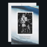Tarjeta Hanukkah Happy<br><div class="desc">Una forma magnífica de enviar saludos de Hanukkah esta temporada de fiestas. Esta tarjeta de fotos azul y blanca de Hanukkah encantará a tu familia y amigos. Busque productos de coordinación de Parcel Studios.</div>