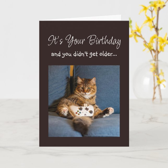 Tarjeta Happy Birthday Funny Playing Games Gamer Cat (flor amarilla)