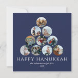 Tarjeta Happy Hanukkah 10 Photo Square Blue White<br><div class="desc">¿No puedes escoger una o dos de tus fotos familiares favoritas? Estas grandes tarjetas de felicitación planas de vacaciones de 5.25" x 5.25" incluyen marcadores de posición para 10 de sus fotos favoritas, nombre de familia y año. Las fotos están en forma redonda. El saludo "Happy Hanukkah" es de color...</div>