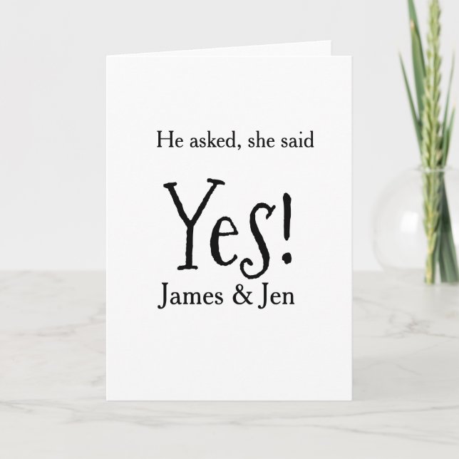 Tarjeta He asked she said yes engagement party name simple (Anverso)