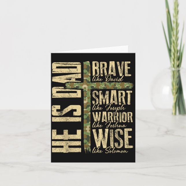 Tarjeta He Is Dad Camo Religious Father's Day Christian Da (Anverso)