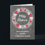 Tarjeta Hermano y hermana en Chalkboard en la ley Feliz Na<br><div class="desc">Feliz Navidad para hermana y hermano en la carta de la ley con un patrón rústico de timbre de campo y corona nevada con poinsettias.</div>