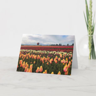 Tarjeta Hermoso Tulip Field con globo de aire caliente, Or