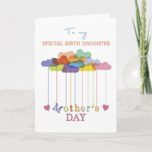 Tarjeta Hija del nacimiento, nubes lindas del arco iris