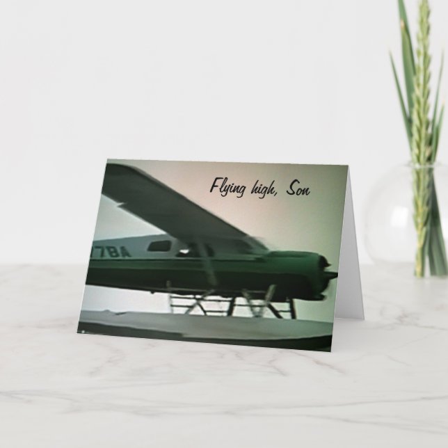 TARJETA HIJO ALTO QUE VUELVE A LA GRADUACIÓN (Anverso)