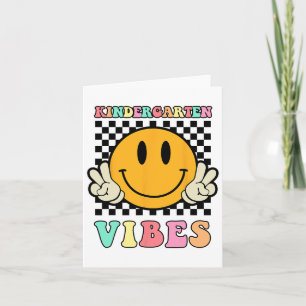 Tarjeta Hippie Kindergarten Vibes Maestra Niños Primer Día