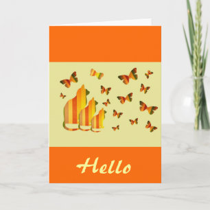 Tarjeta 'Hola', gatos y mariposas en naranja y amarillo