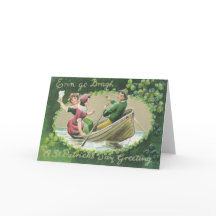 Hombre irlandés en bote de remos Shamrock