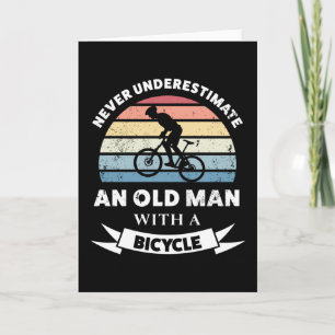 Tarjeta Hombre mayor con papá gracioso en bicicleta