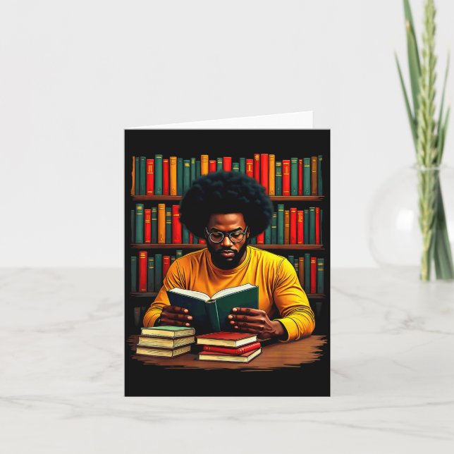 Tarjeta Hombre negro de Juneteenth leyendo libros (Anverso)