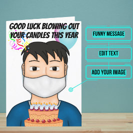 Tarjeta Hombre portando velas con máscara cumpleaños graci