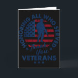 Tarjeta Honrando a todos los que sirvieron Gracias Día de<br><div class="desc">Honrando a todos los que sirvieron Gracias Día de los Veteranos Bandera Americana</div>
