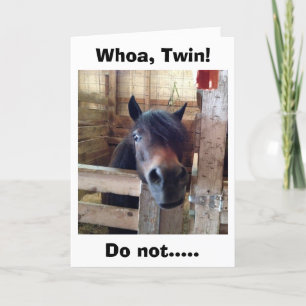 TARJETA HORSE DICE QUIÉN SE CELEBRA TODAVÍA
