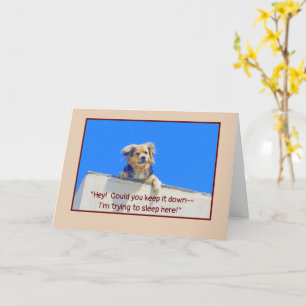TARJETA HUMOR DE CUMPLEAÑOS/DEJAR QUE LOS PERROS DURMIENDO