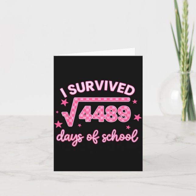 Tarjeta I Survived 67 Days Of School 6-7 Meme Math Teacher (Anverso)