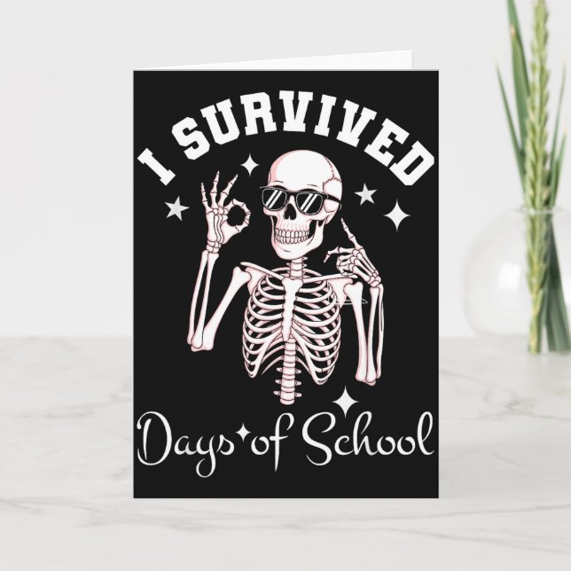 Tarjeta I Survived 67 Days Of School Skeleton Student Teac (Anverso)