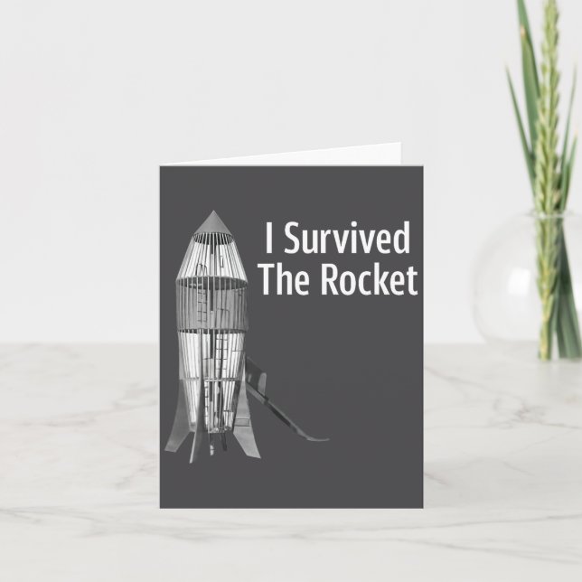 Tarjeta I Survived The Rocket Funny Apparel  (Anverso)